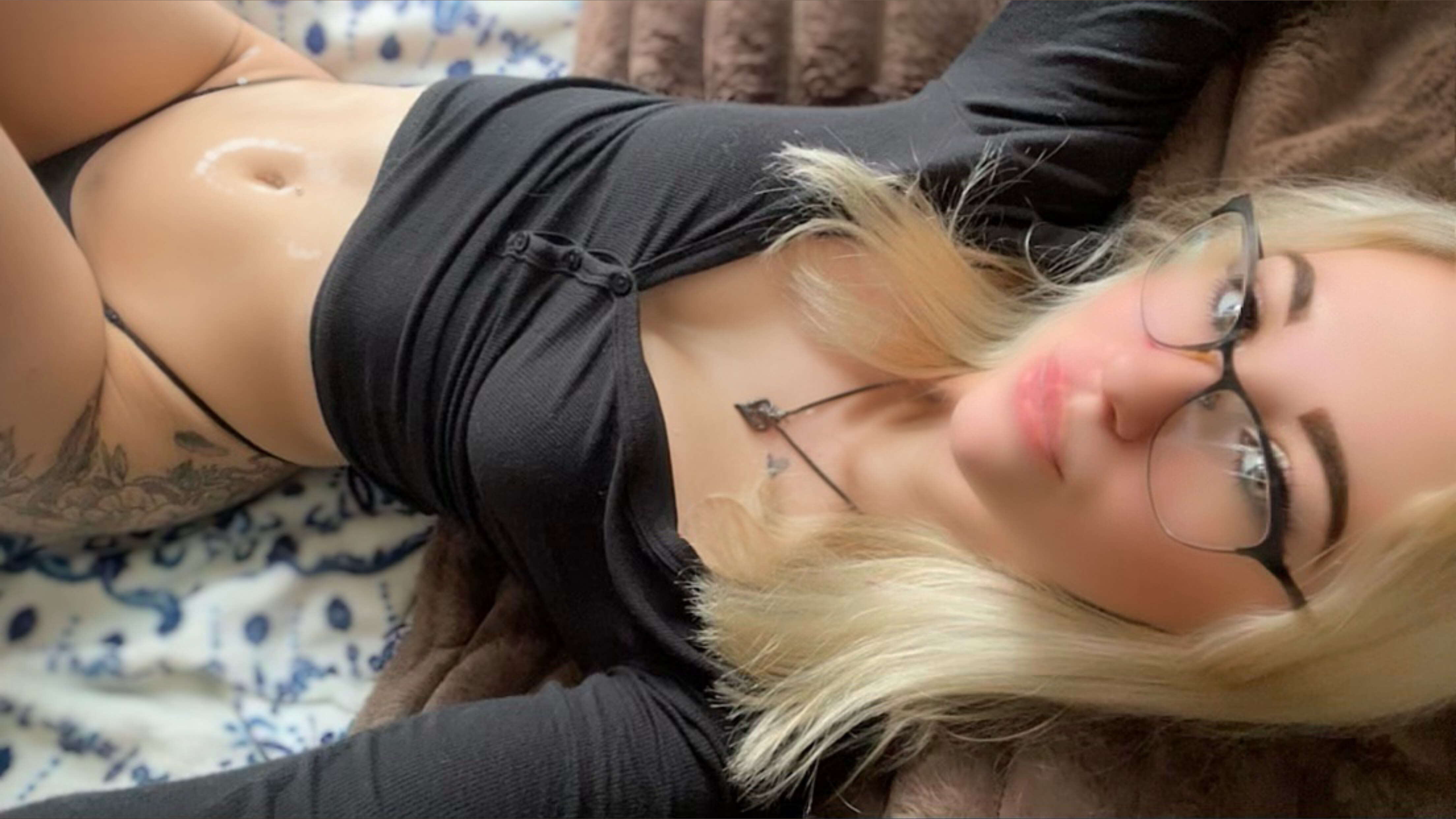 Marie 🌸 header