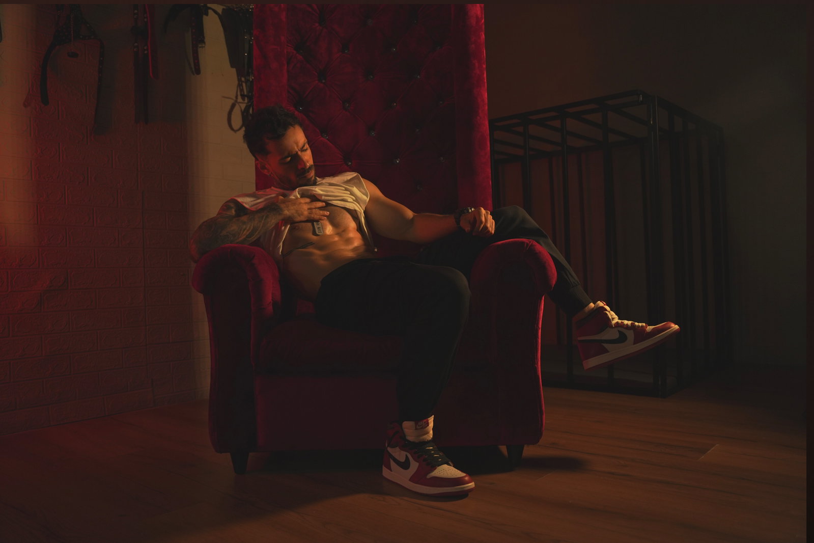 Mike Zander header