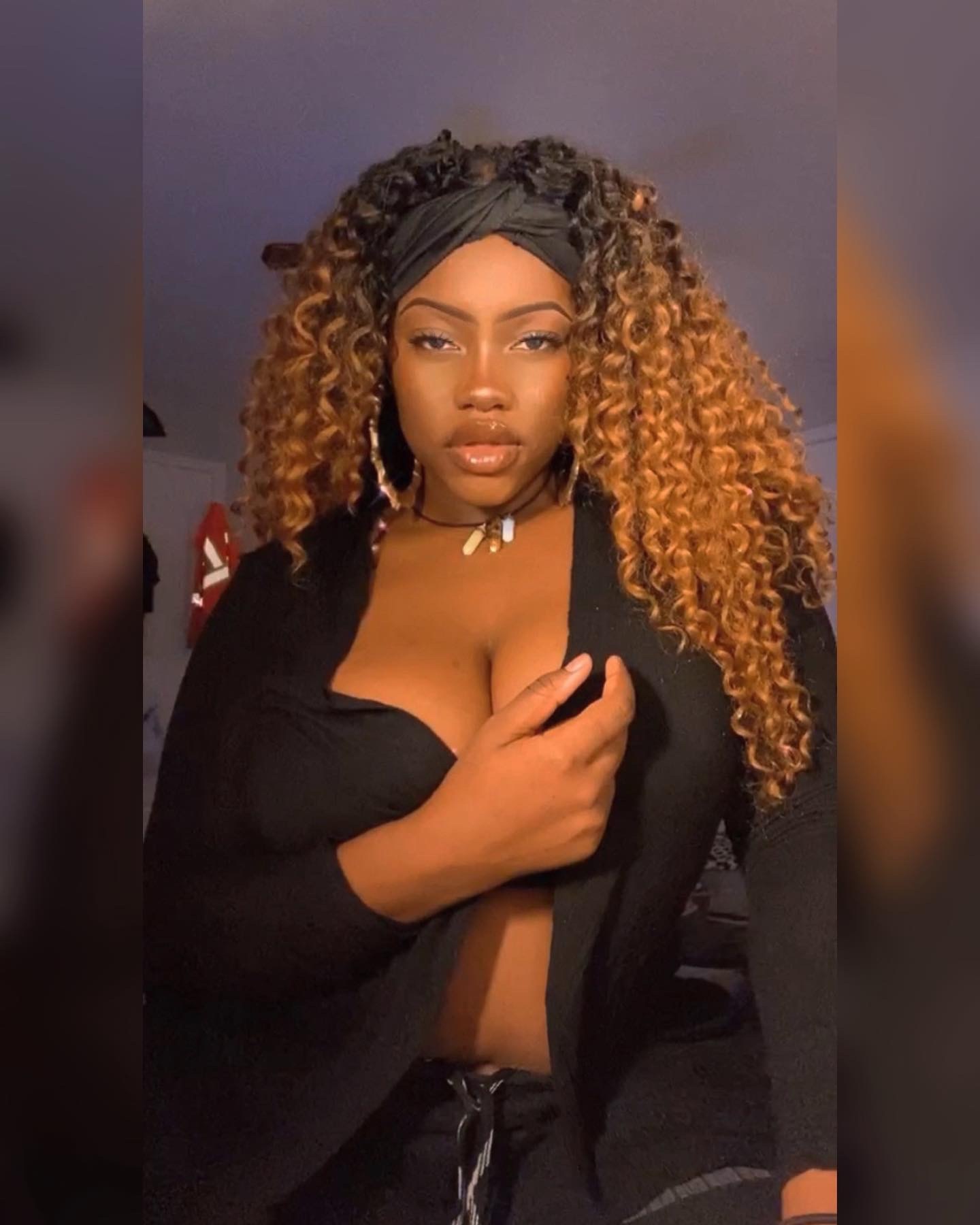 Reese 🍫✨ header