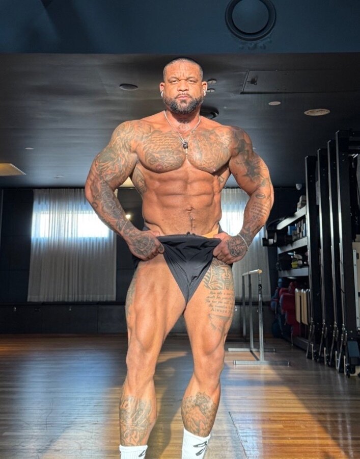 Shaun T header