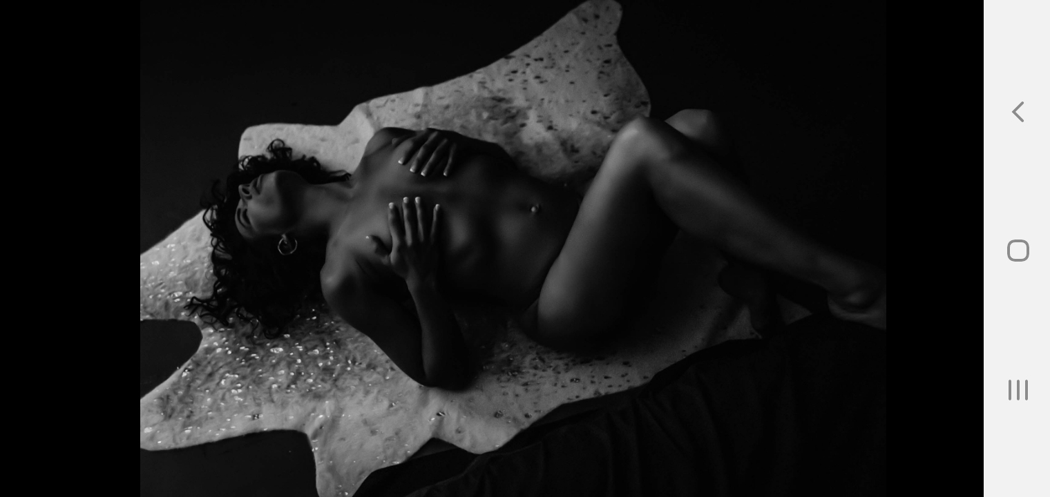 Vivienne Violett header