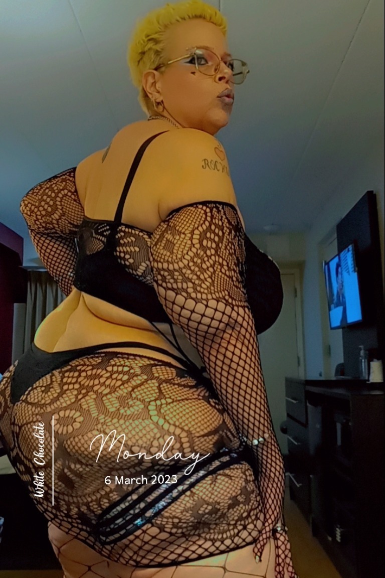 WHITE CHOCOLATE BABE header