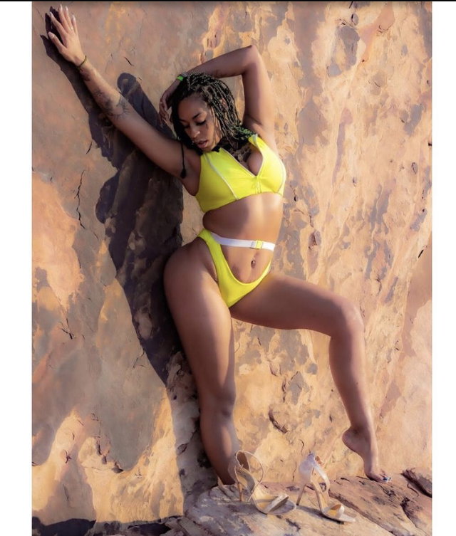 Shes_Yellow_ header