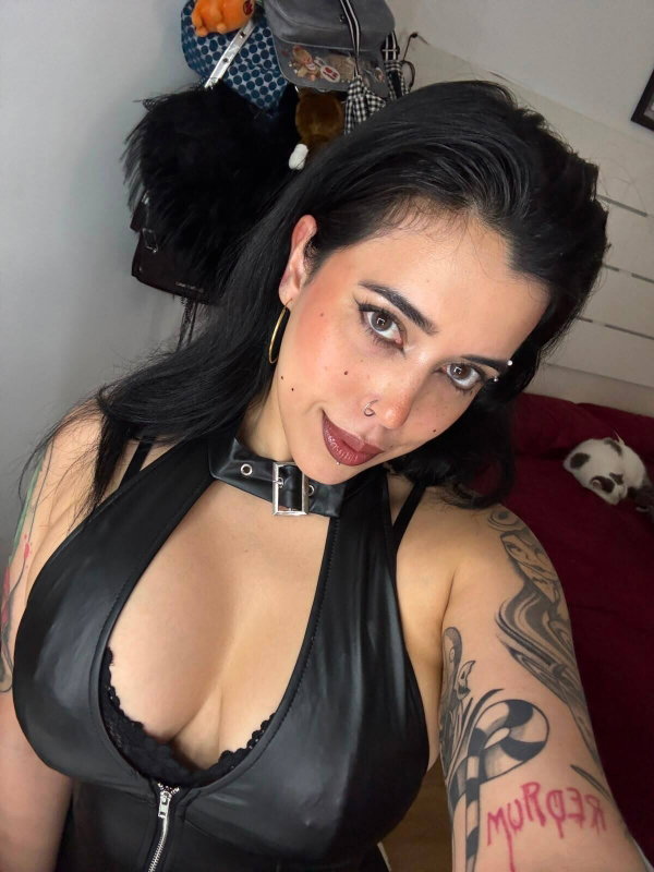 Vivi Tarantino - créateur OnlyFans avec 0 avis (0.0/5 étoiles)