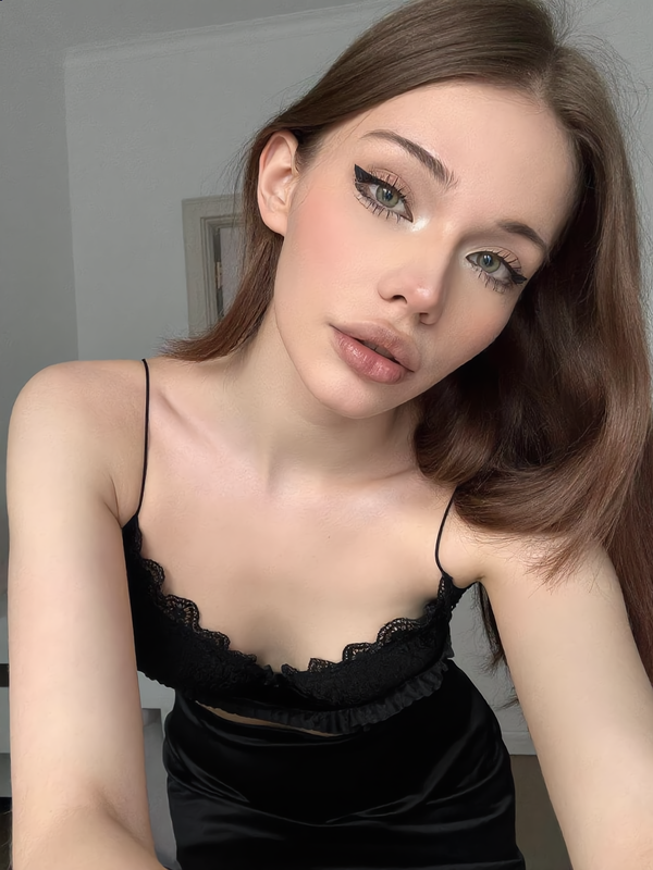Luna new🏳️‍⚧️ - OnlyFans creator with 0 reviews (0.0/5 stars)