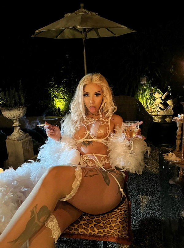 Ally Lotti RATED #1 BEST FREE ONLYFANS - créateur OnlyFans avec 0 avis (0.0/5 étoiles)