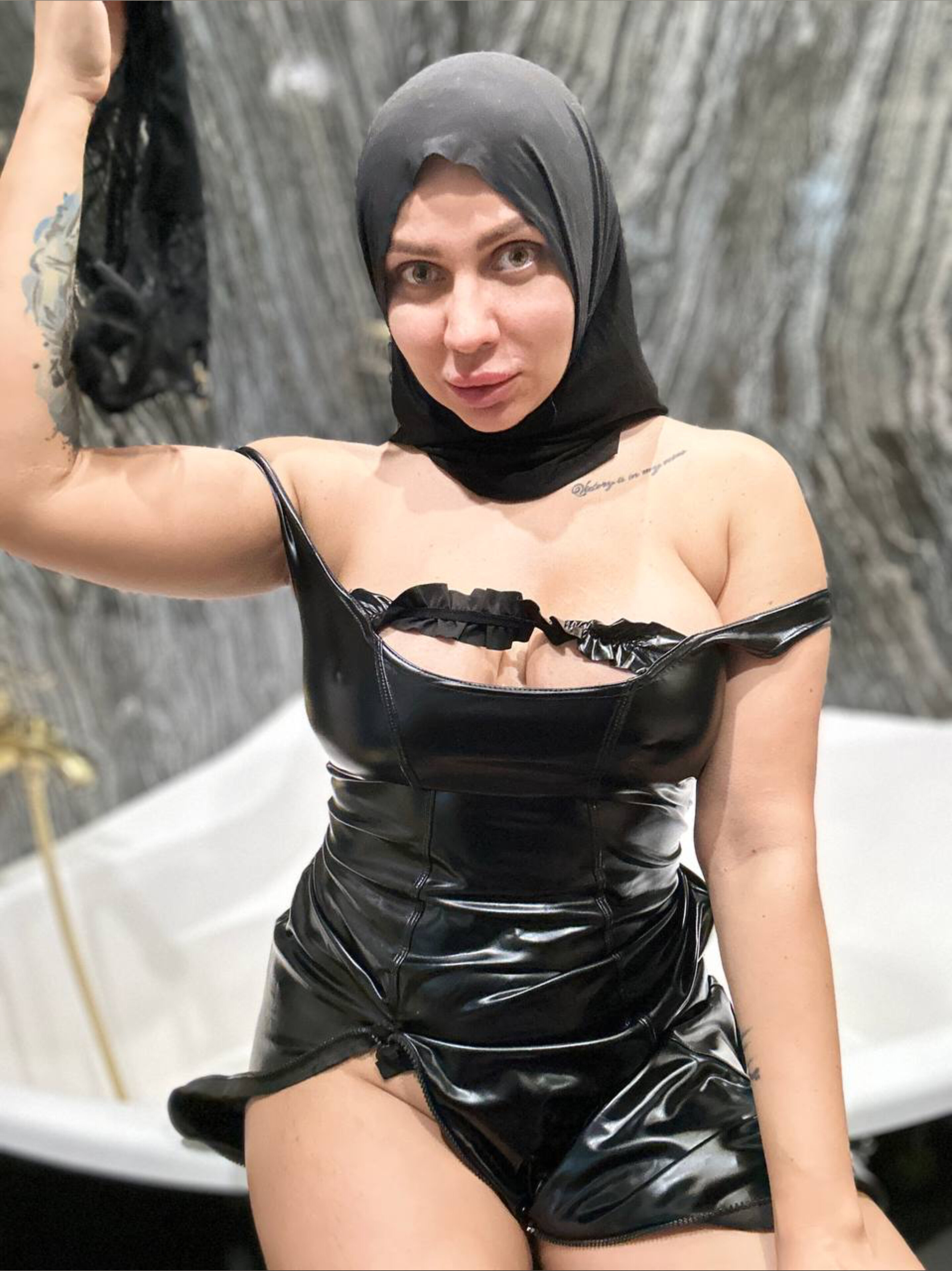 Hot Muslim Woman