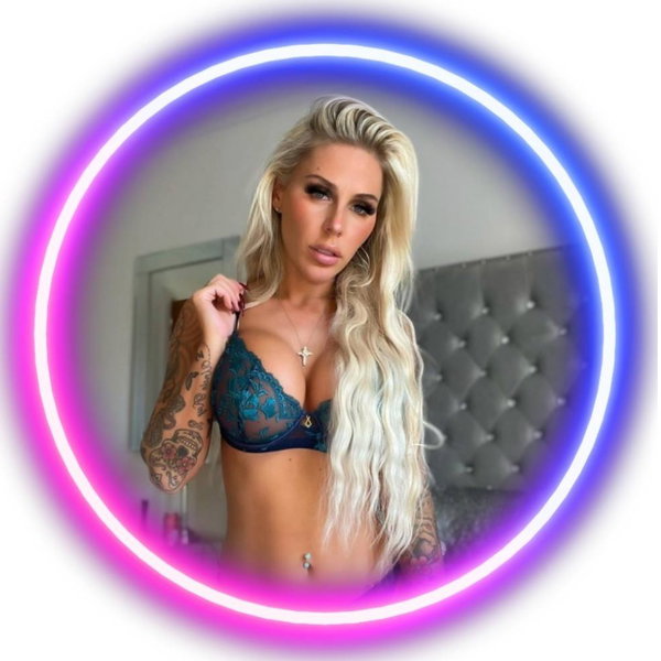Hot Wifey - OnlyFans creator with 0 reviews (0.0/5 stars)