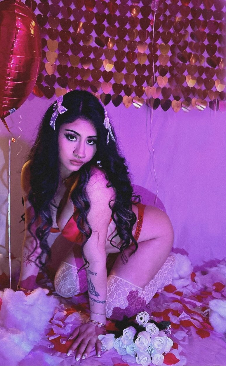 Iluvvyami - Onlyfans Creator