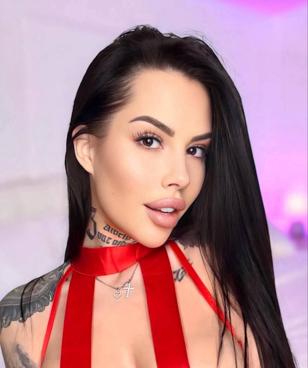 KIRA - OnlyFans creator with 0 reviews (0.0/5 stars)