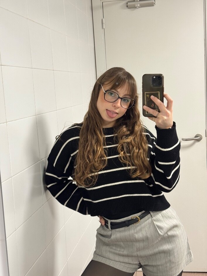 Julia - Onlyfans Creator
