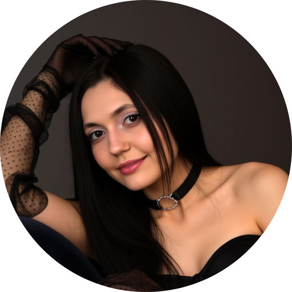 Kari 🤍 Your favourite girl 🪩