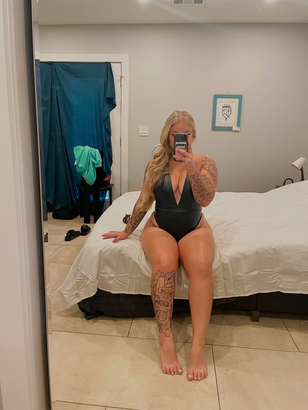 Hellokenzie - OnlyFans creator with 0 reviews (0.0/5 stars)