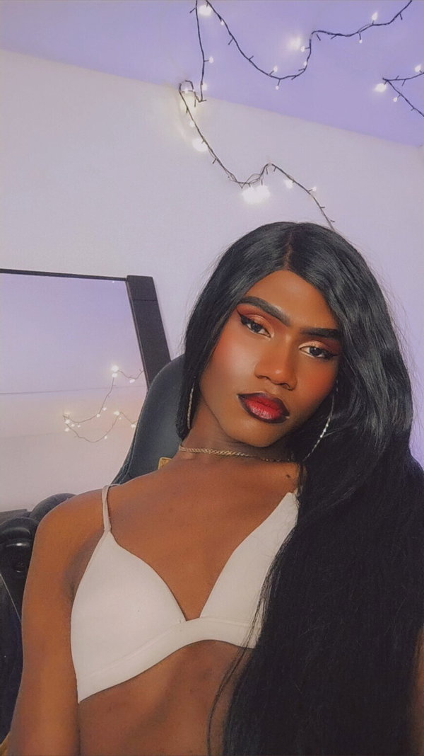 Elektra_Abundance - OnlyFans creator with 0 reviews (0.0/5 stars)