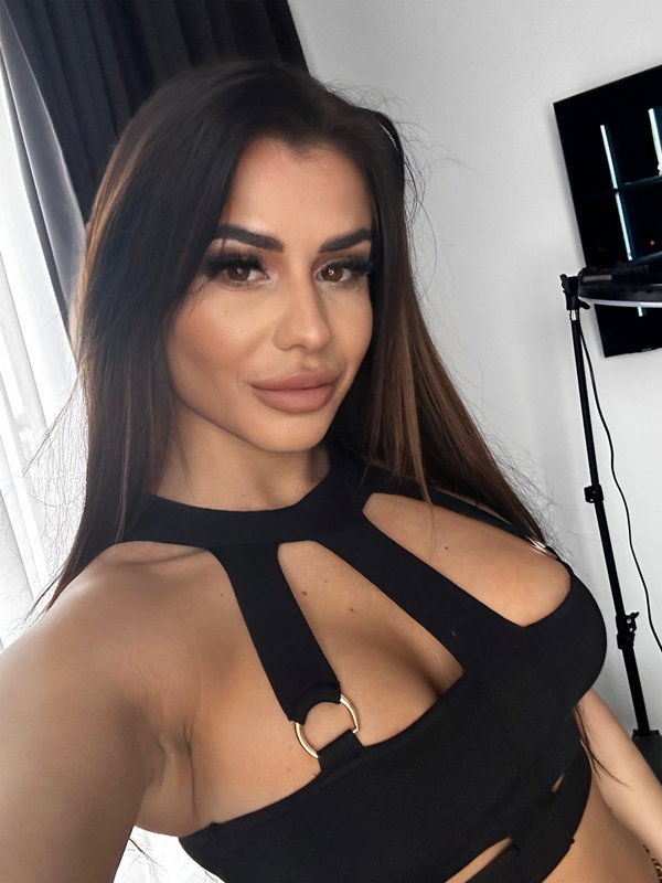 Emma Kraft - créateur OnlyFans avec 0 avis (0.0/5 étoiles)