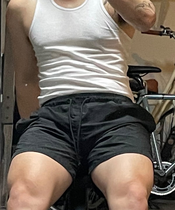 Aznstud - OnlyFans creator with 0 reviews (0.0/5 stars)