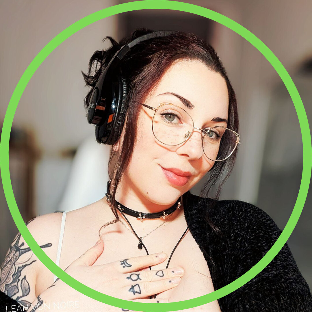 🟢Leah Von Noire - hairy OnlyFans creator with 1 reviews (4.0/5 stars)