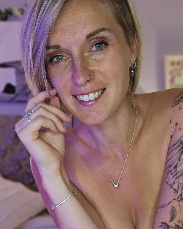 Lexi Snow - OnlyFans creator with 0 reviews (0.0/5 stars)