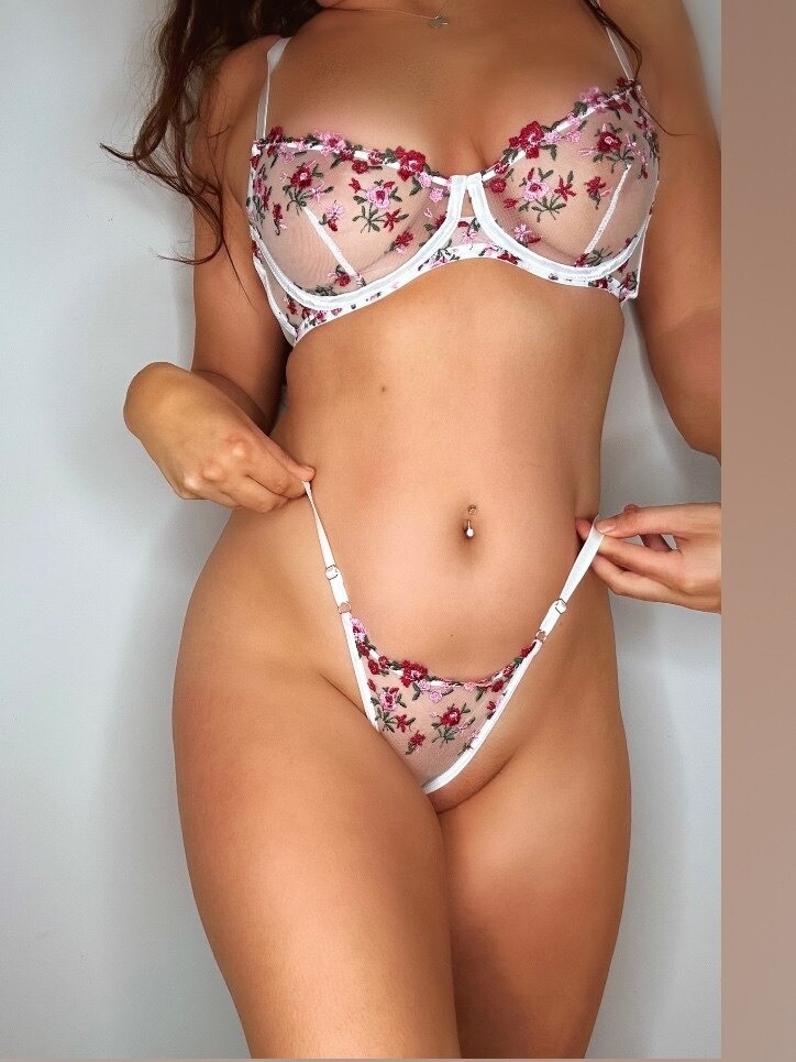 Liv - Onlyfans Creator