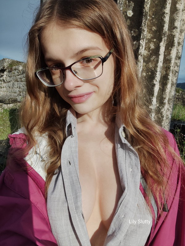 Lily S - OnlyFans creator with 0 reviews (0.0/5 stars)