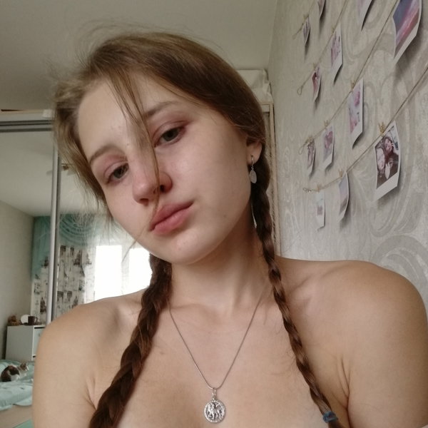 Liraella - créateur OnlyFans avec 0 avis (0.0/5 étoiles)
