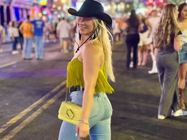 Maya Moon - OnlyFans creator with 0 reviews (0.0/5 stars)