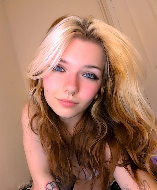 Lizzy Lovesick - OnlyFans creator with 0 reviews (0.0/5 stars)