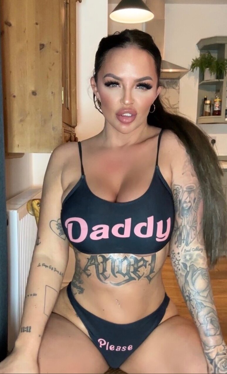 𝙁𝙄𝙇𝙇 𝙈𝙀 𝙐𝙋 🥧💦  MYLF 😜 - Onlyfans Creator