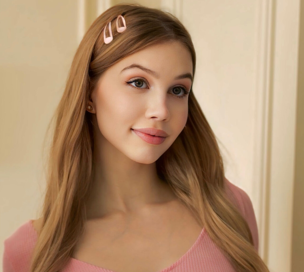 🎀 Molly Lovnse  🎀