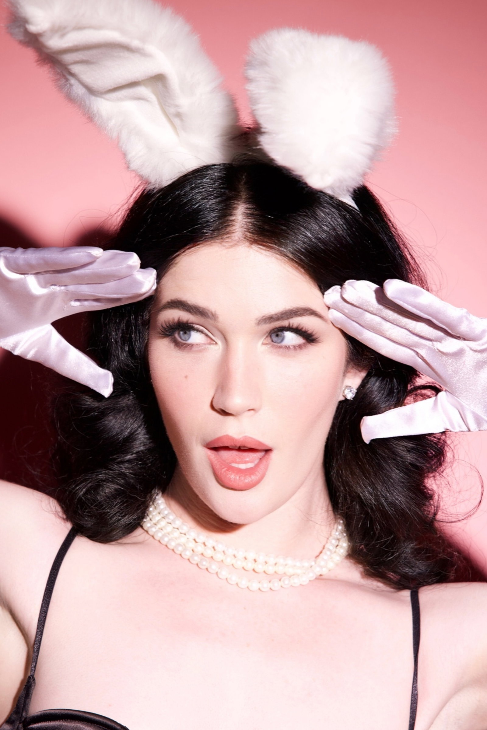 Evelyn Claire - Onlyfans Creator