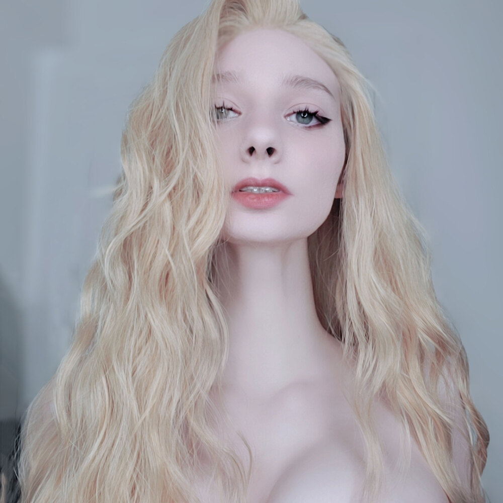 Lyra - Cute, petite, perfect pussy 🎀 - petite OnlyFans creator with 0 reviews (0.0/5 stars)