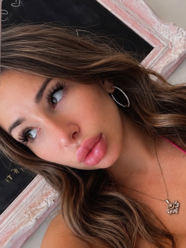 Jewels Davine - créateur OnlyFans avec 0 avis (0.0/5 étoiles)