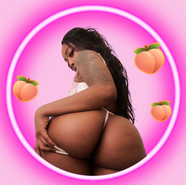 ✨Mia🍑✨