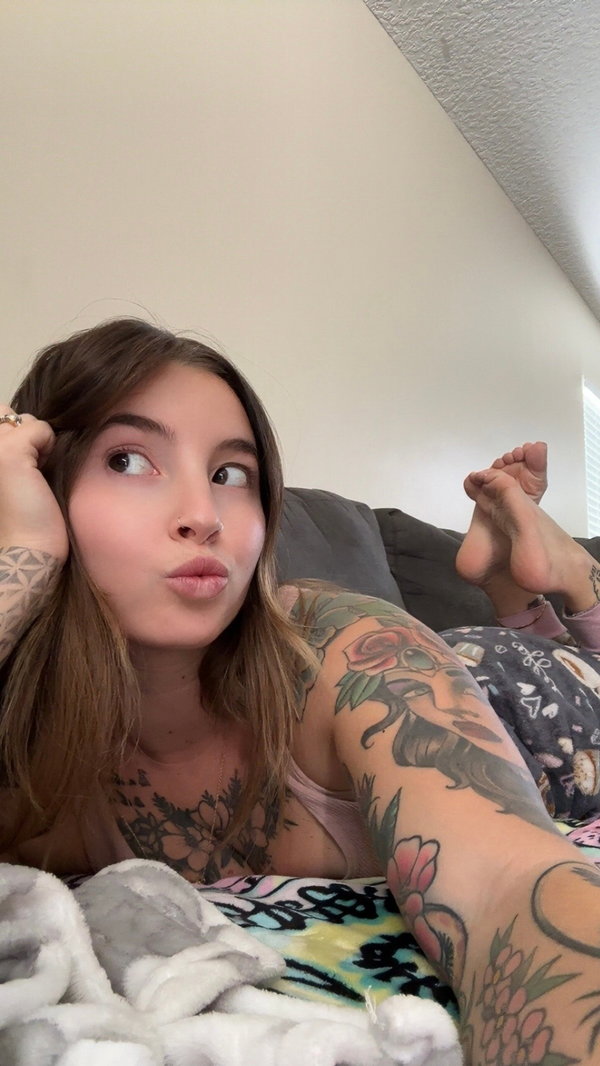 Faye - OnlyFans creator with 0 reviews (0.0/5 stars)