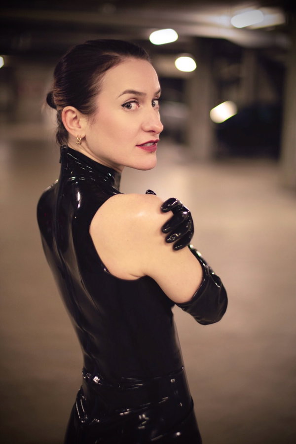 Miss Flora Femdom / Fetish / Lesbian /Bi