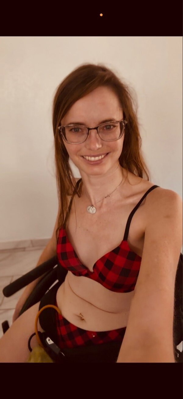 Mollysnowcone - OnlyFans creator with 0 reviews (0.0/5 stars)