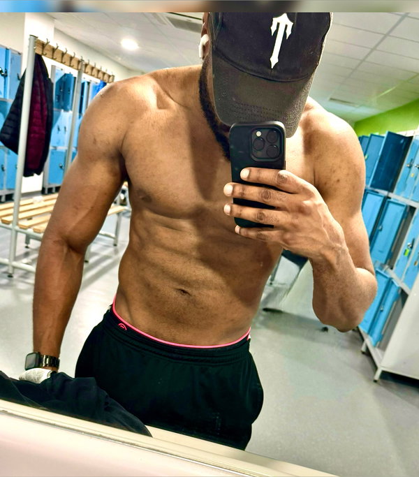 Mr Black XXX - OnlyFans creator with 0 reviews (0.0/5 stars)