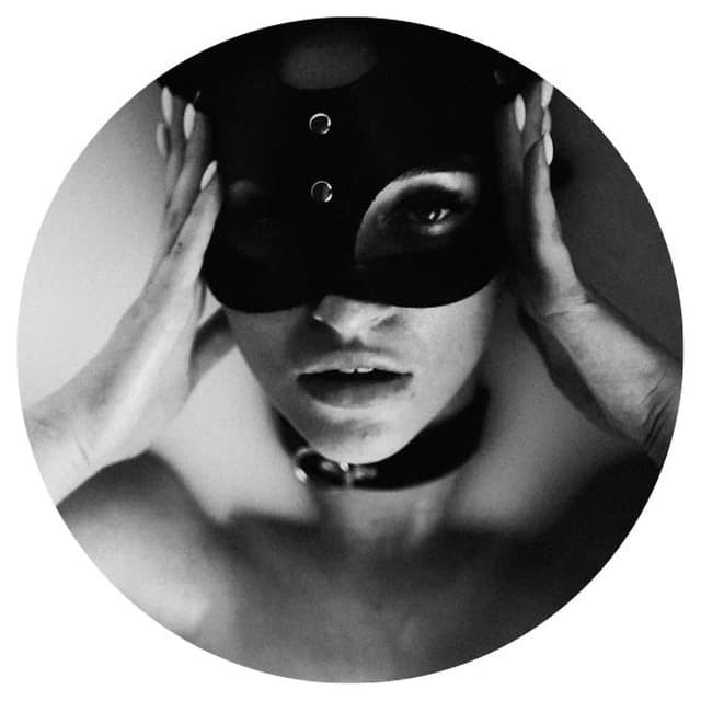 Mrs James Bond - Onlyfans Creator