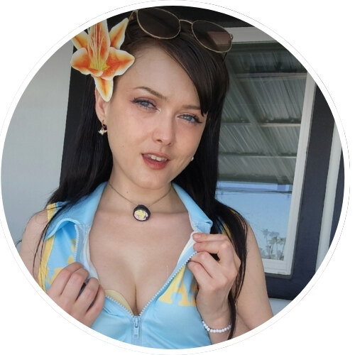 Jade Valentine (YOUR NEXT DOOR #1 P0RN🌟) - Onlyfans Creator