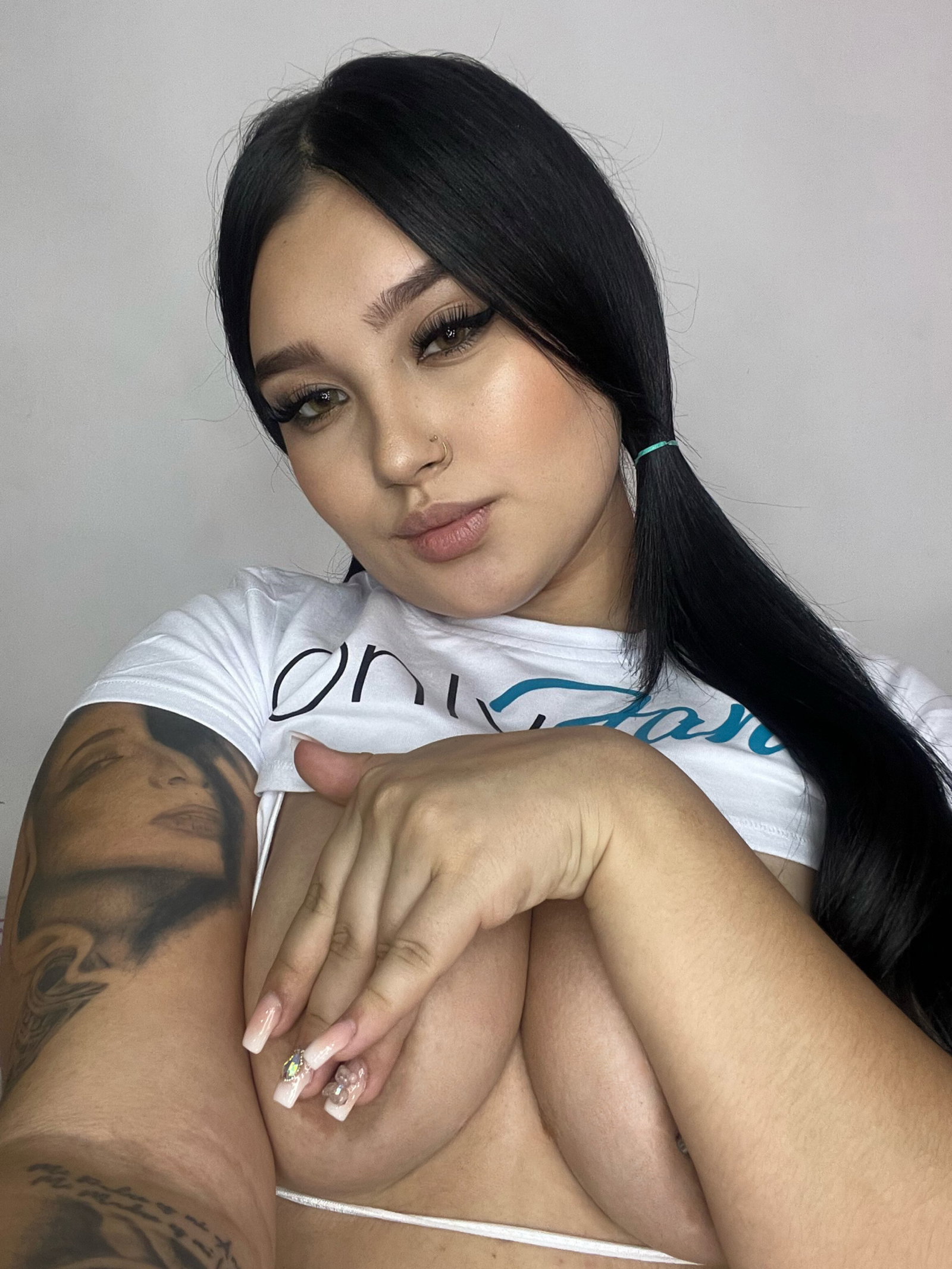 Nallely Diaz - Onlyfans Creator