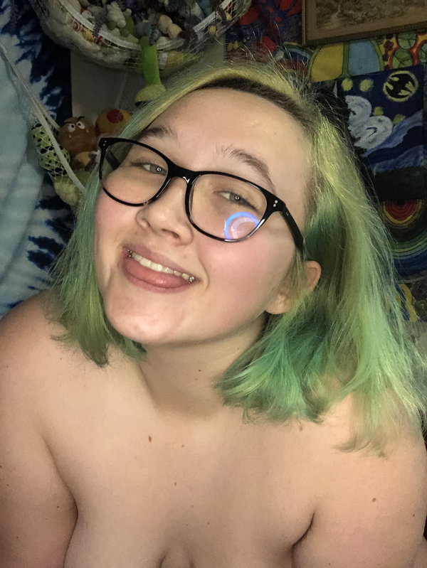 Kiki - OnlyFans creator with 0 reviews (0.0/5 stars)