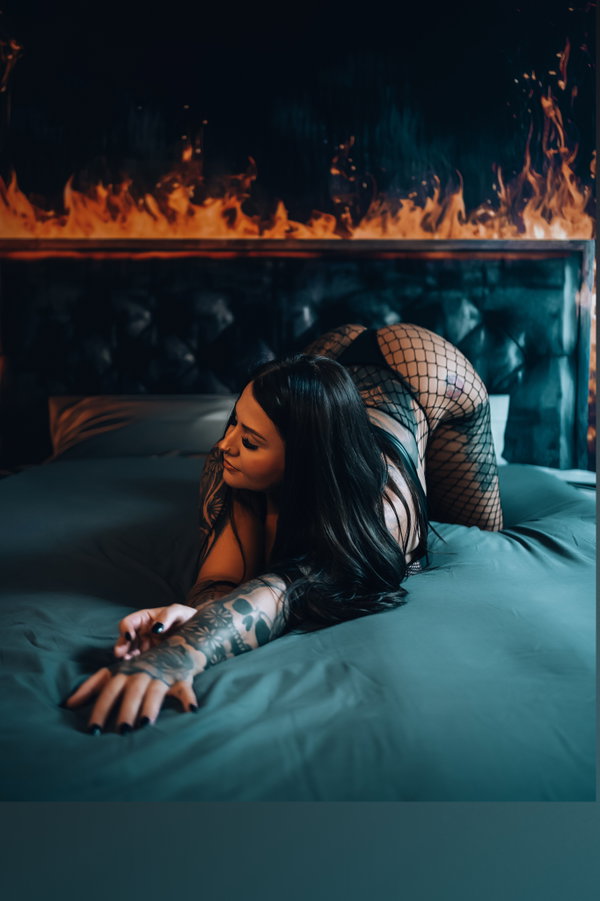 Mia - OnlyFans creator with 0 reviews (0.0/5 stars)