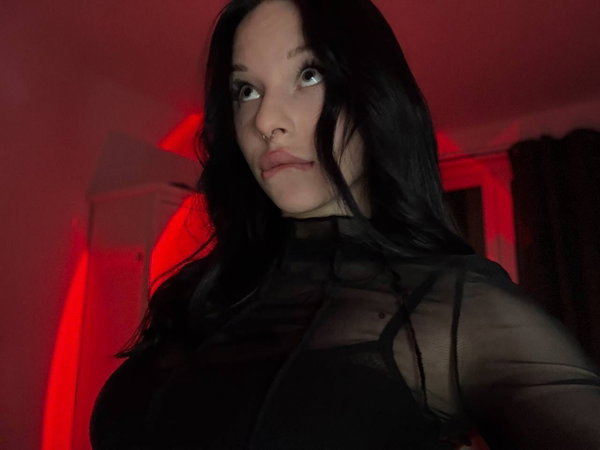 Nika🦇 - OnlyFans creator with 0 reviews (0.0/5 stars)