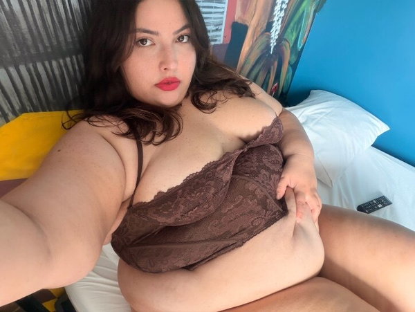 Annaoli - OnlyFans creator with 0 reviews (0.0/5 stars)