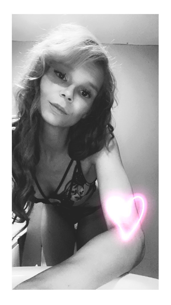 Offgridglamourgirl - créateur OnlyFans avec 0 avis (0.0/5 étoiles)