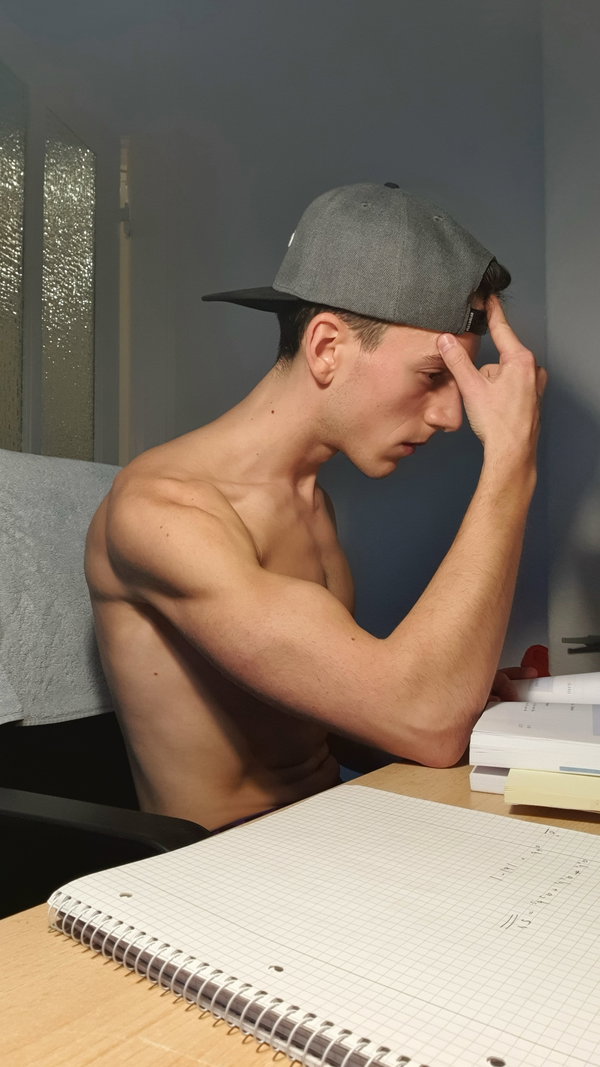 Naked Physicist - OnlyFans creator with 0 reviews (0.0/5 stars)