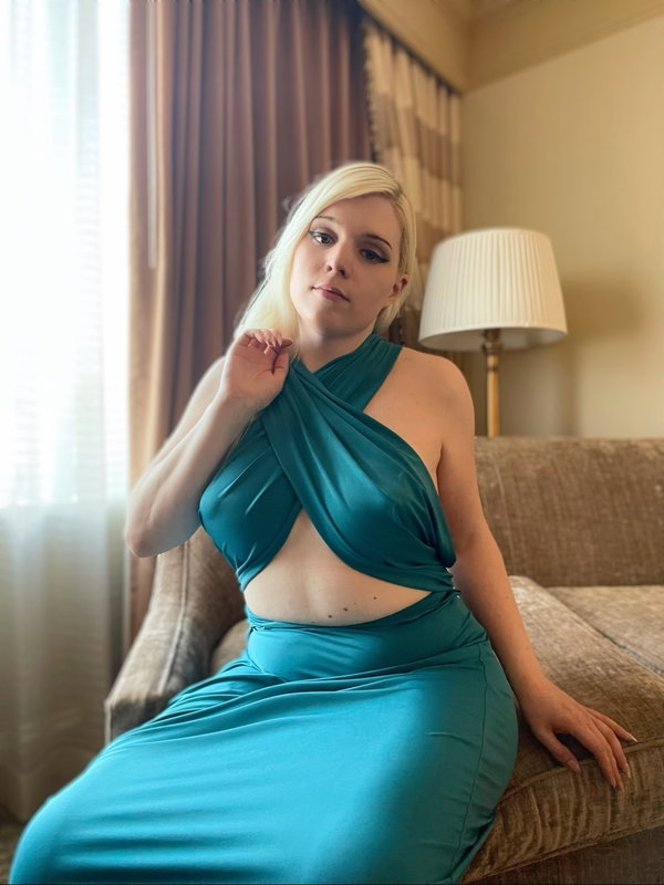 Amanda Rae | Curvy Tgirl