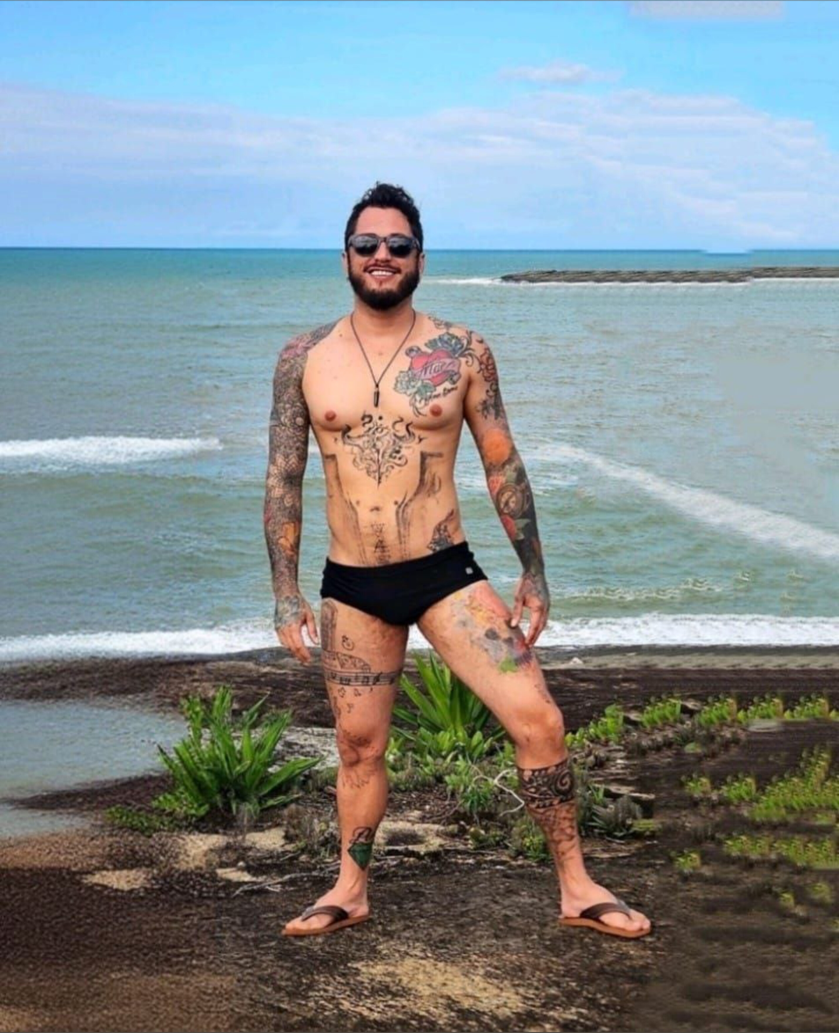 Léo Ferraz Tattoo - tattoo OnlyFans creator with 0 reviews (0.0/5 stars)
