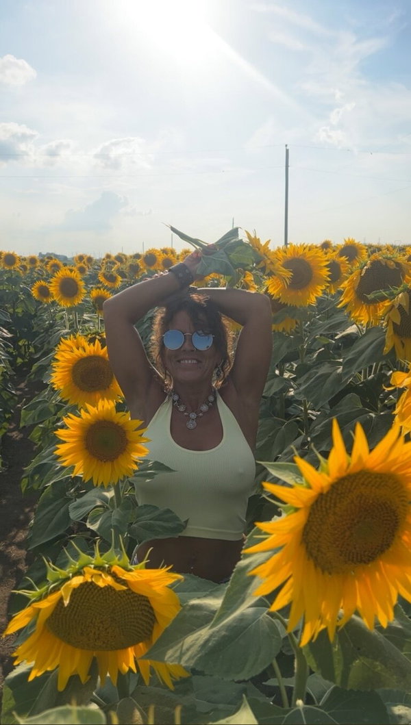 Little Mrs Vixen - OnlyFans creator with 0 reviews (0.0/5 stars)