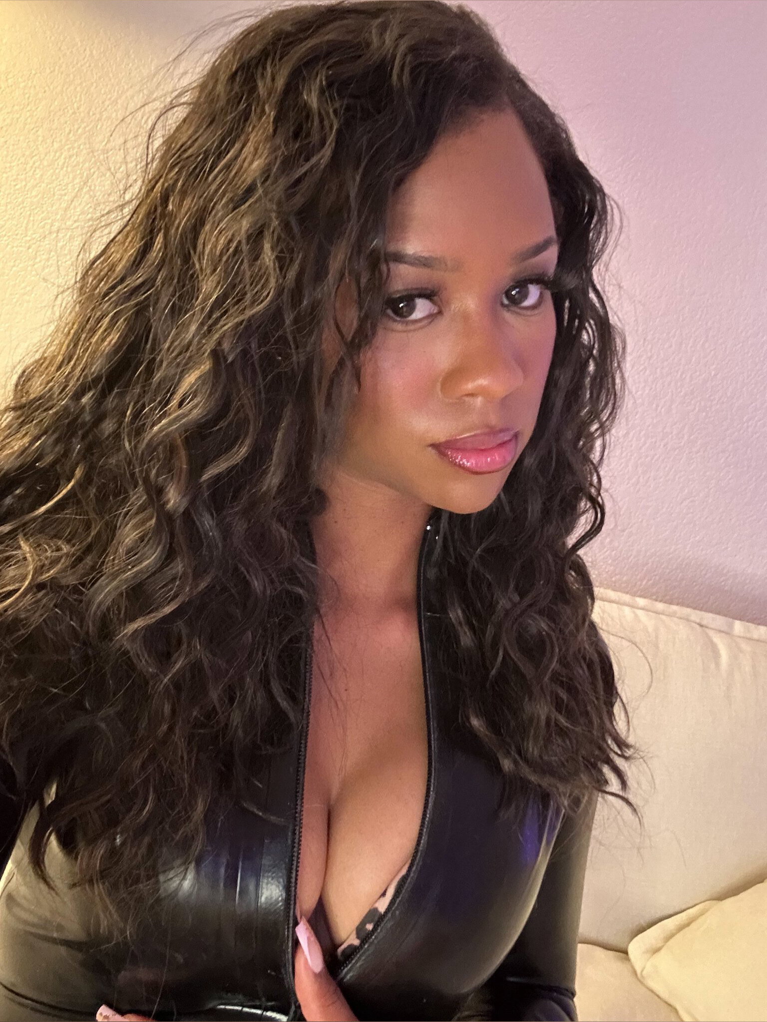 Findom Ebony Goddess - Onlyfans Creator